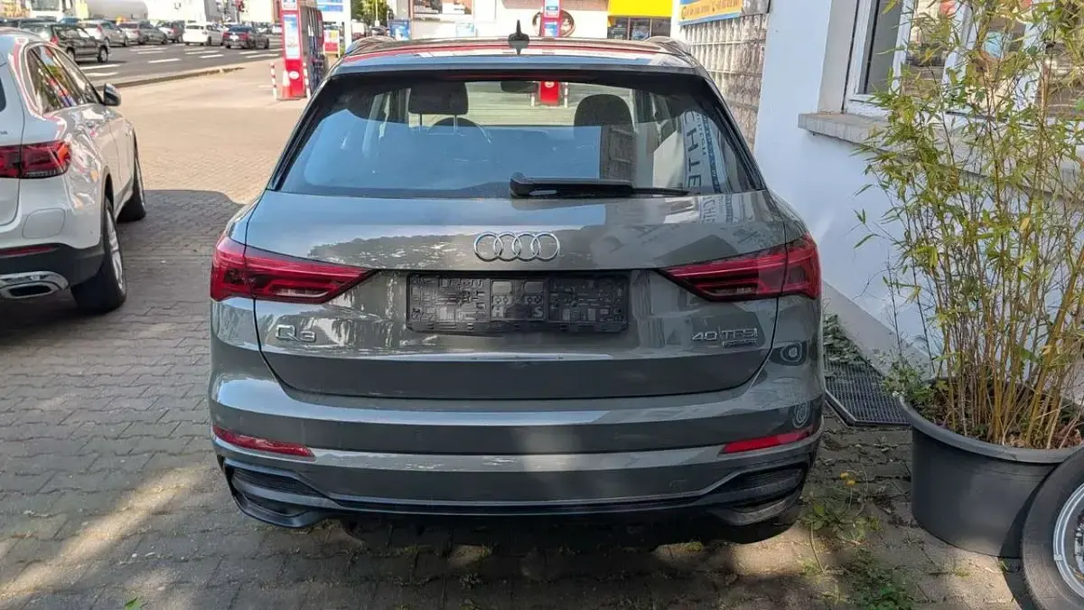 Gebraucht Audi Q3 S-Line 190 PS (139 kW) 2019 Grau SUV