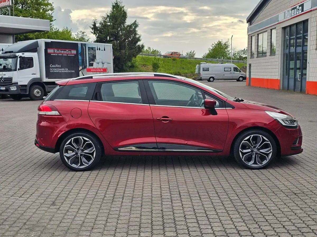 Gebraucht Renault Clio GrandTour Intens 118 PS (86 kW) 2017 Rot Kombi