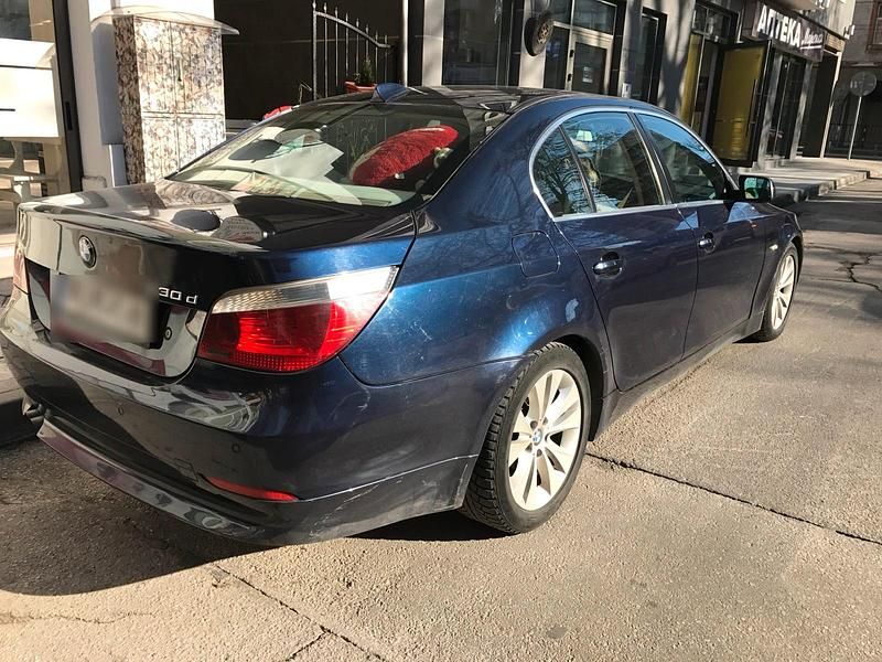 Gebraucht BMW 530 236 PS (173 kW) 2005 Blau Limousine