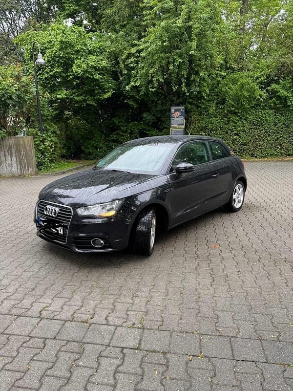 Schwarz Gebraucht 2011 Audi A1 Kleinwagen | 6.500 € (Fairer Preis) - Bild 1/4
