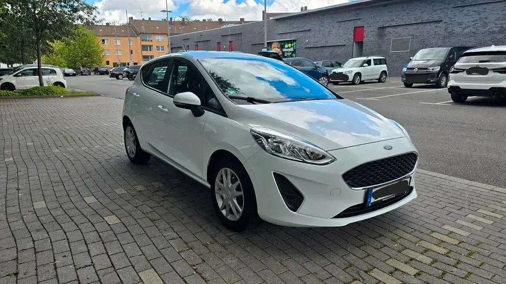 Gebraucht Ford Fiesta Trend 71 PS (52 kW) 2017 Weiß Kleinwagen