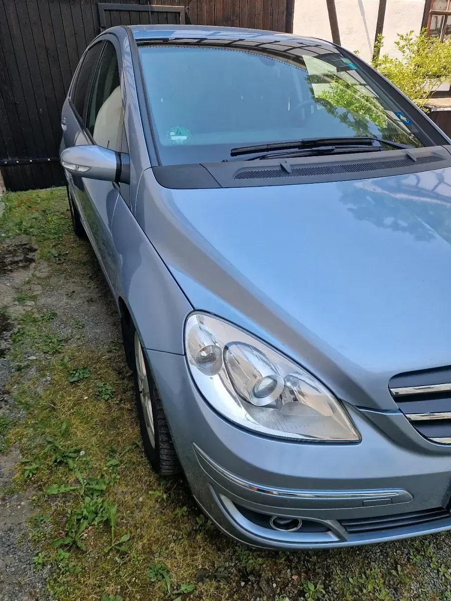 Gebraucht Mercedes B180 109 PS (80 kW) 2007 Blau Van / Kleinbus