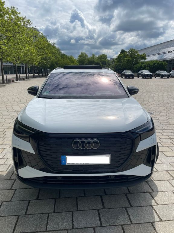Gebraucht Audi Q4 e-tron S-Line 210 kW (286 PS) 2024 Weiß SUV