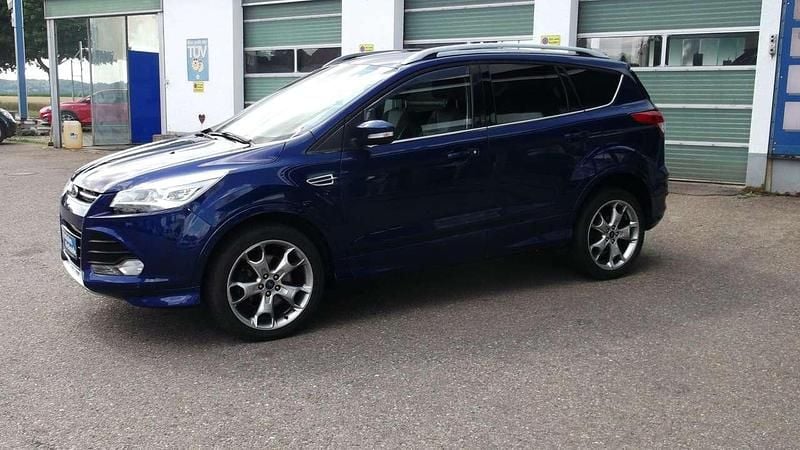 Gebraucht Ford Kuga Individual 150 PS (110 kW) 2016 Indicblau metallic SUV
