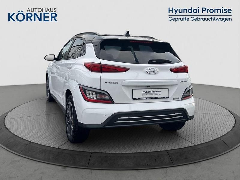 Gebraucht Hyundai Kona Trend 150 kW (204 PS) 2023 Weiss SUV