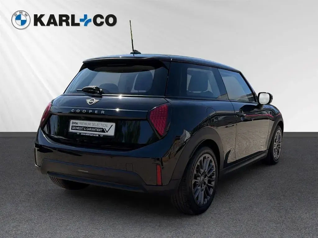 Gebraucht Mini Cooper 156 PS (114 kW) 2024 Schwarz Kleinwagen
