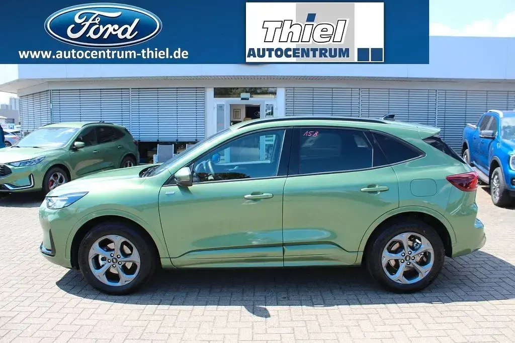 Neu Ford Kuga ST-Line 188 PS (138 kW) 2026 Grün SUV