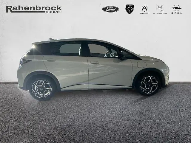 Gebraucht BYD Dolphin Comfort 150 kW (204 PS) 2025 Weiß Kleinwagen