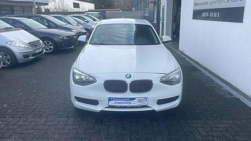 Gebraucht BMW 114 102 PS (75 kW) 2013 Weiß Kleinwagen