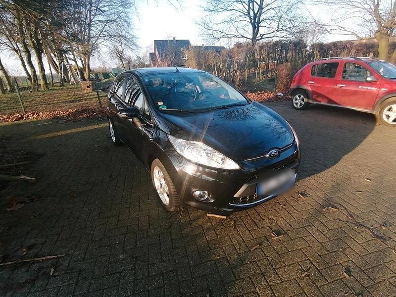 Gebraucht Ford Fiesta Titanium 82 PS (60 kW) 2013 Schwarz Kleinwagen