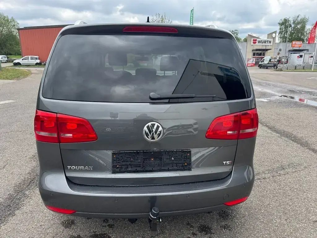 Gebraucht VW Touran Cup 140 PS (102 kW) 2015 Grau Van / Kleinbus