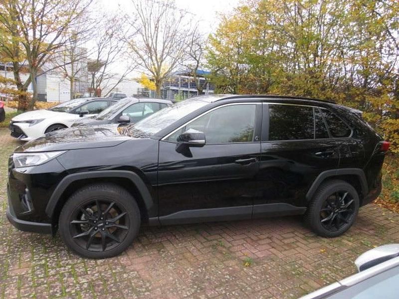 Gebraucht Toyota RAV4 Hybrid Team 178 PS (130 kW) 2024 Attitude black mc. SUV