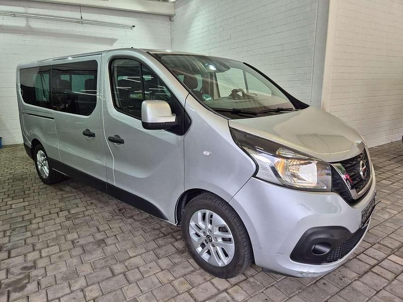 Gebraucht Nissan NV300 Premium Edition 145 PS (106 kW) 2018 Mercury grey Van