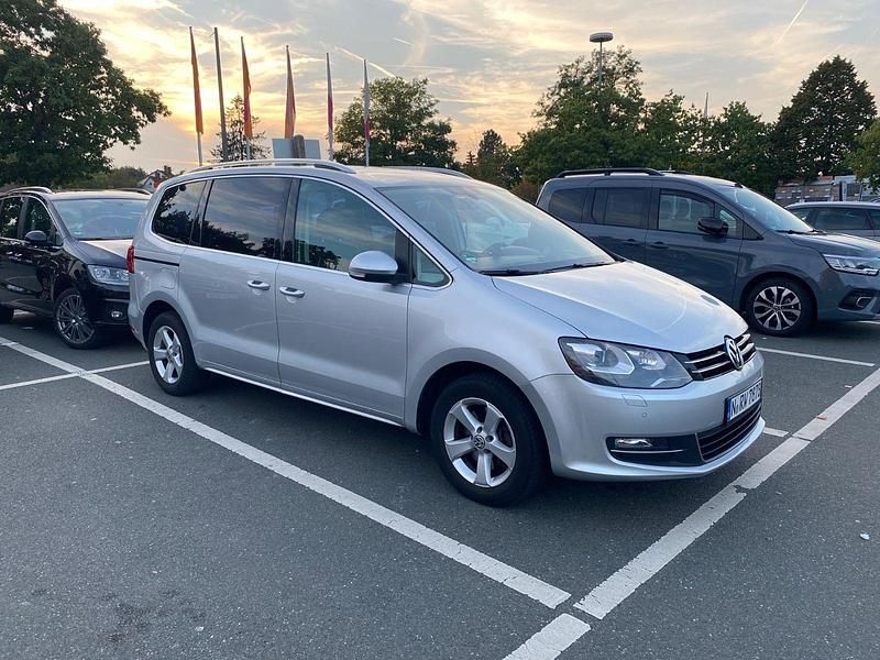 Gebraucht VW Sharan Highline 140 PS (102 kW) 2013 Silber Van / Kleinbus
