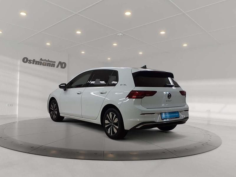 Gebraucht VW Golf VIII Goal 116 PS (85 kW) 2024 Pure white Limousine