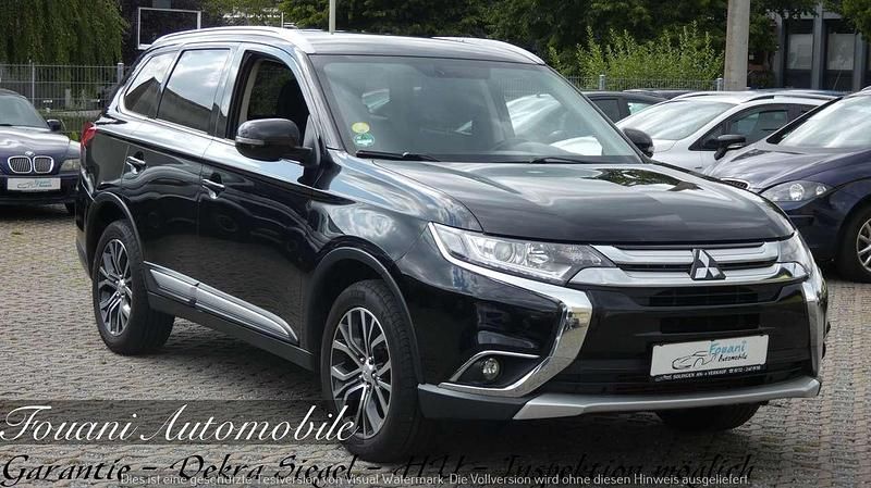 Pantherschwarz (p) Gebraucht 2016 Mitsubishi Outlander Plus SUV | 8.650 € (Fairer Preis) - Bild 1/3