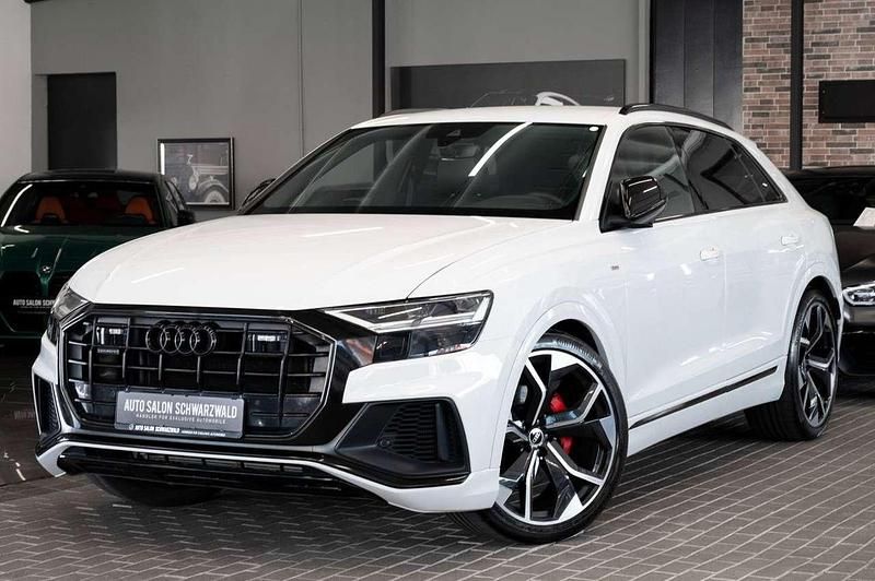 Gletscherweiß metallic Gebraucht 2019 Audi Q8 S-Line SUV | 61.800 € (Teuer) - Bild 1/4