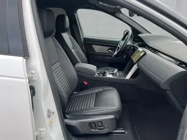 Gebraucht Land Rover Discovery Sport SE Dynamic 204 PS (150 kW) 2025 Weiß SUV