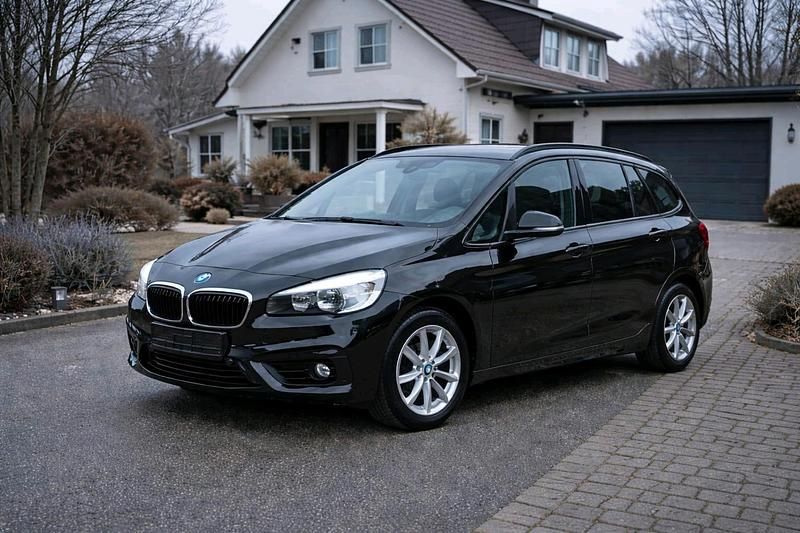 Gebraucht BMW 218 Gran Tourer Advantage 135 PS (99 kW) 2016 Schwarz Van / Kleinbus