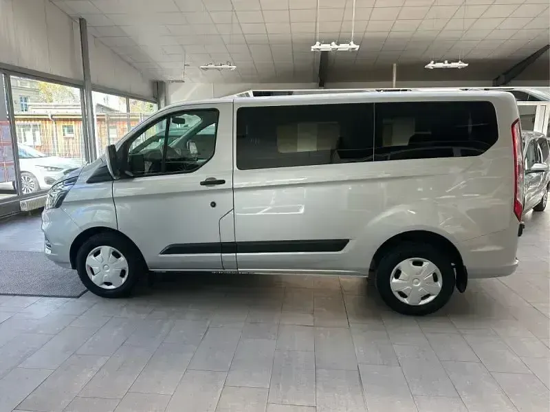 Gebraucht Ford Transit Custom Trend 105 PS (77 kW) 2021 Polarsilber metallic (metallic) Kombi