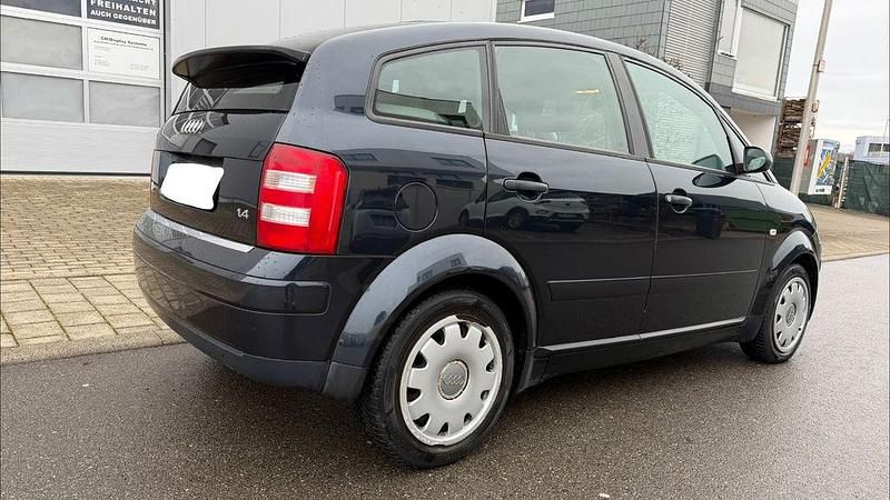 Gebraucht Audi A2 75 PS (55 kW) 2002 Blau Kleinwagen