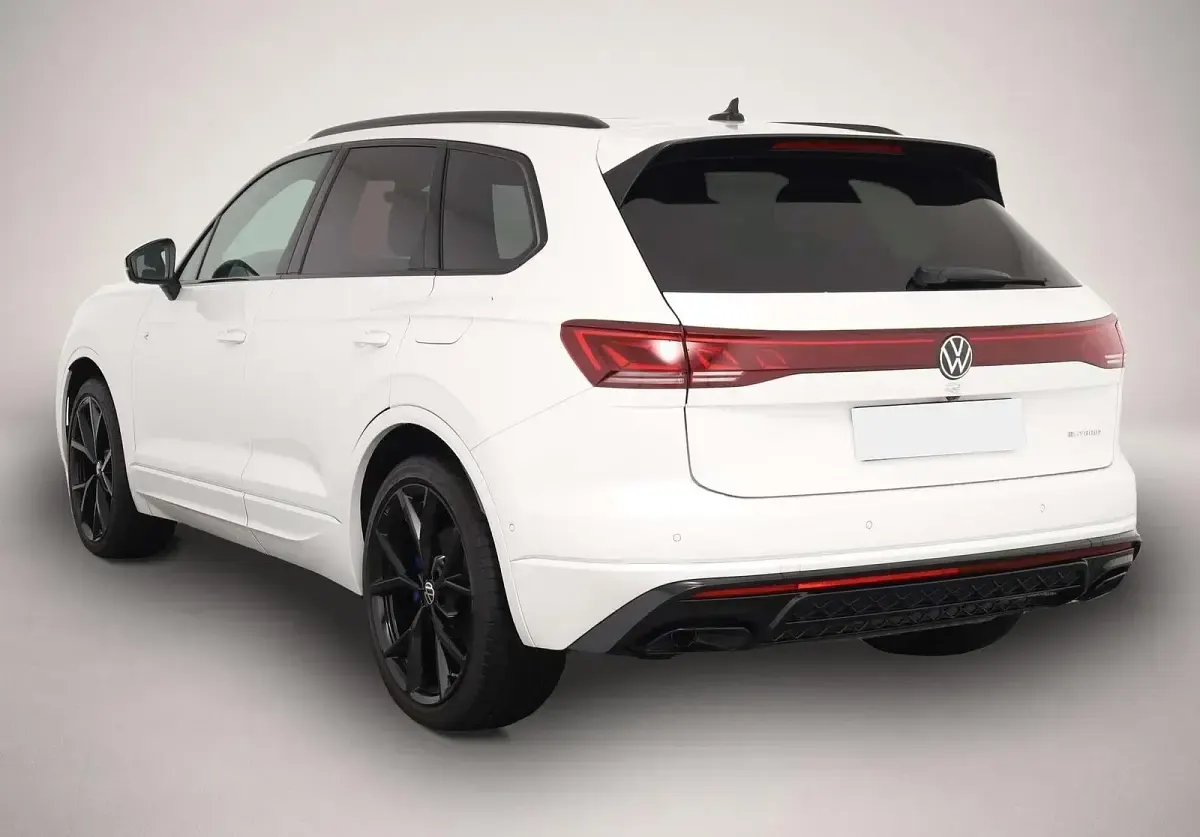 Gebraucht VW Touareg R 462 PS (339 kW) 2024 Manufacturer SUV