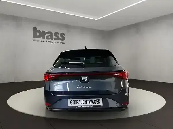 Gebraucht Seat Leon Style 150 PS (110 kW) 2025 Magnetic grau metallic Kombi