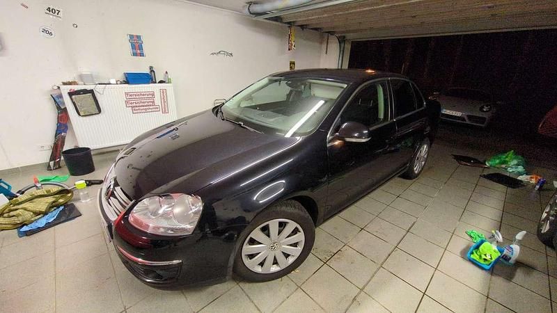 Gebraucht VW Jetta Highline 160 PS (117 kW) 2010 Schwarz Limousine