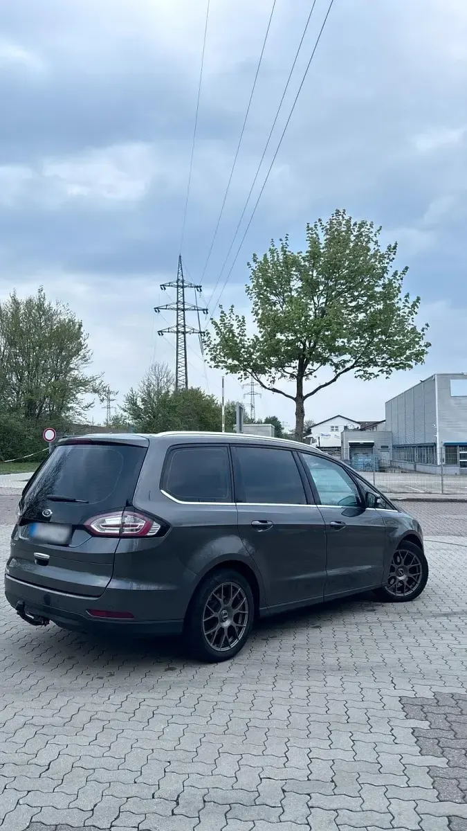 Gebraucht Ford Galaxy 150 PS (110 kW) 2019 Grau Van / Kleinbus