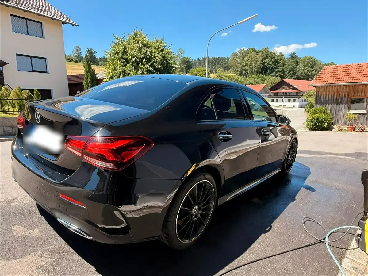 Gebraucht Mercedes A250 AMG line 224 PS (164 kW) 2019 Schwarz Limousine