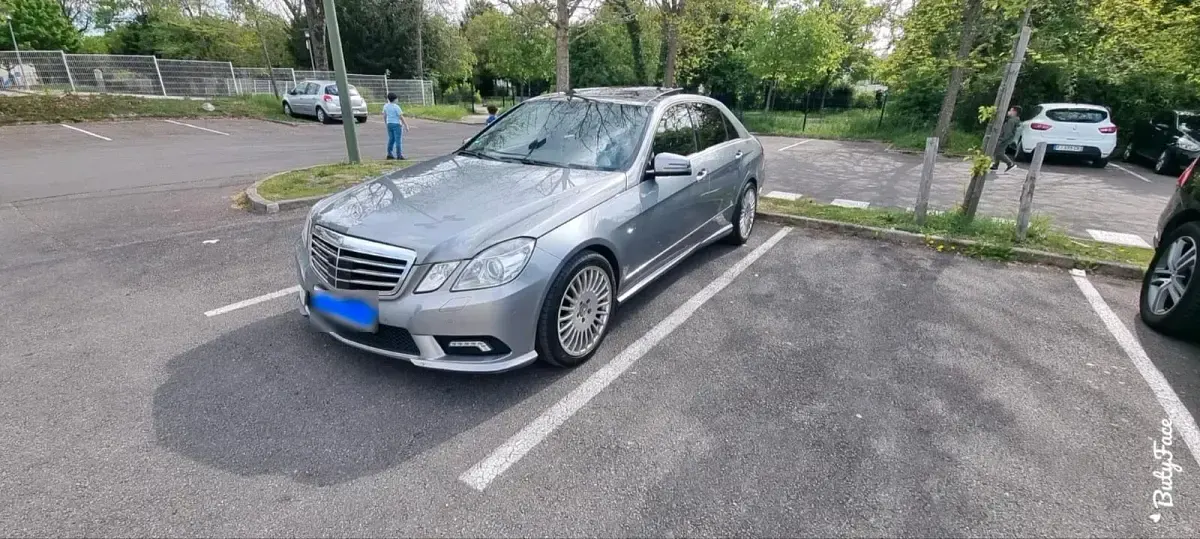 Gebraucht Mercedes E350 231 PS (169 kW) 2009 Grau Limousine