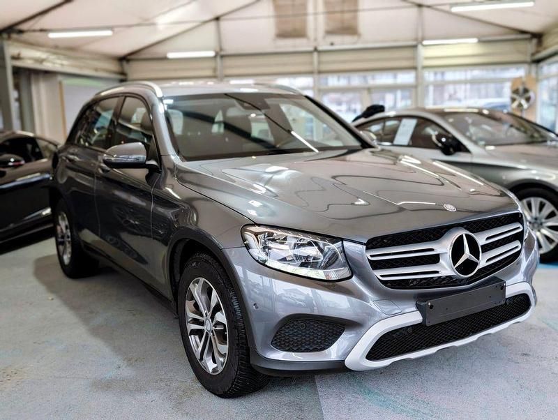 Gebraucht Mercedes GLC250 204 PS (150 kW) 2016 Grau SUV
