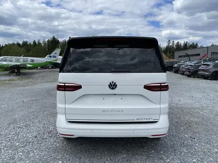 Neu VW Multivan Life 150 PS (110 kW) 2026 Weiß, candyweiß (b4) Van / Kleinbus