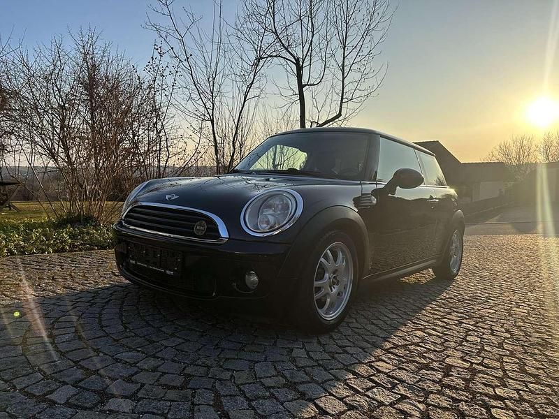 Gebraucht Mini ONE 75 PS (55 kW) 2010 Schwarz Kleinwagen