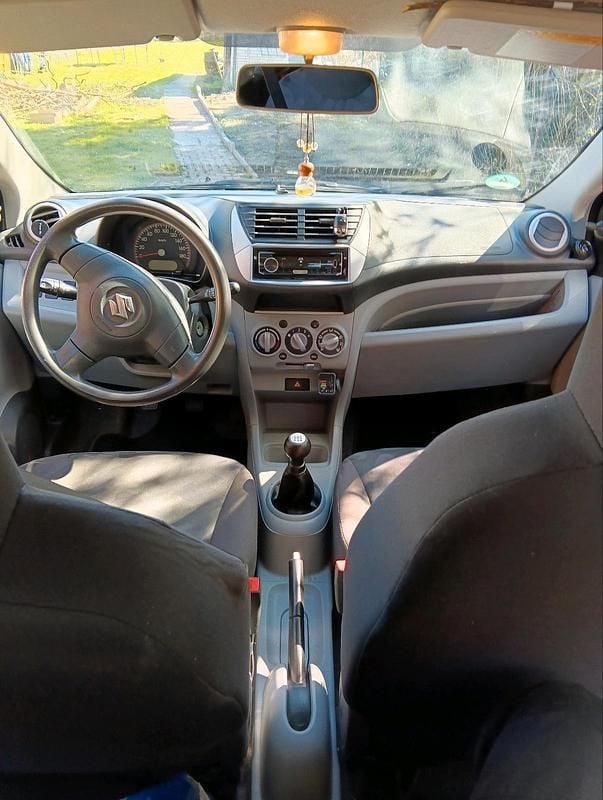 Gebraucht Suzuki Alto 69 PS (50 kW) 2011 Andere farben Kleinwagen