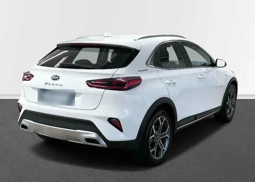 Gebraucht Kia XCeed 141 PS (103 kW) 2020 Weiß SUV