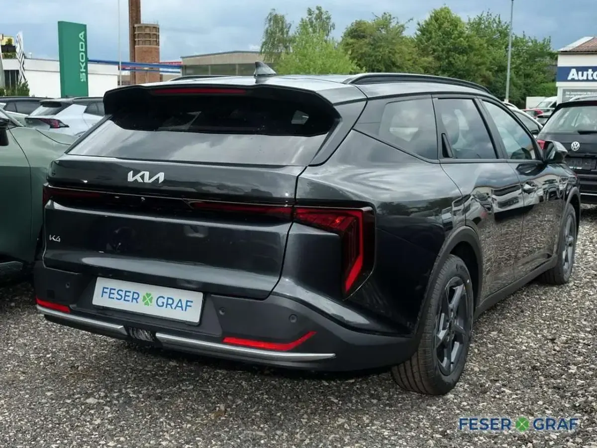Neu Kia K4 Comfort 150 PS (110 kW) 2026 Interstellar gray Kombi