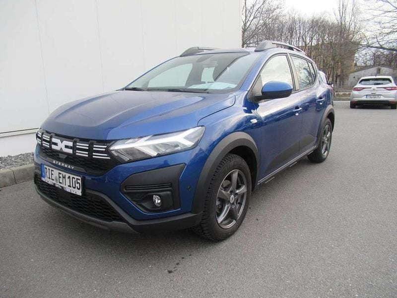 Blau Gebraucht 2023 Dacia Sandero Expression Kleinwagen | 18.990 € (Fairer Preis) - Bild 1/4
