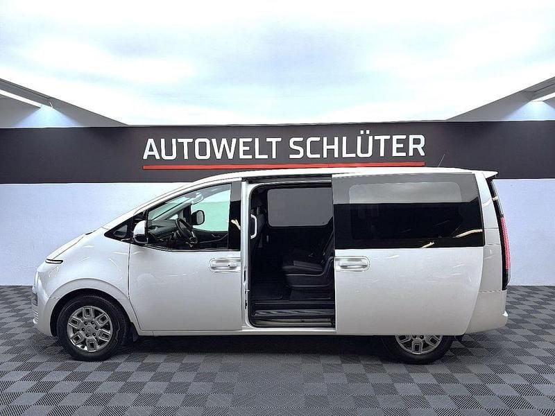 Gebraucht Hyundai Staria Trend 177 PS (130 kW) 2024 Weiß Van / Kleinbus