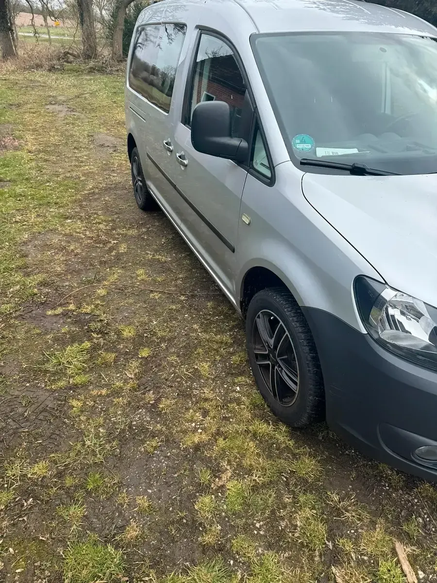 Gebraucht VW Caddy 109 PS (80 kW) 2014 Silber Van / Kleinbus