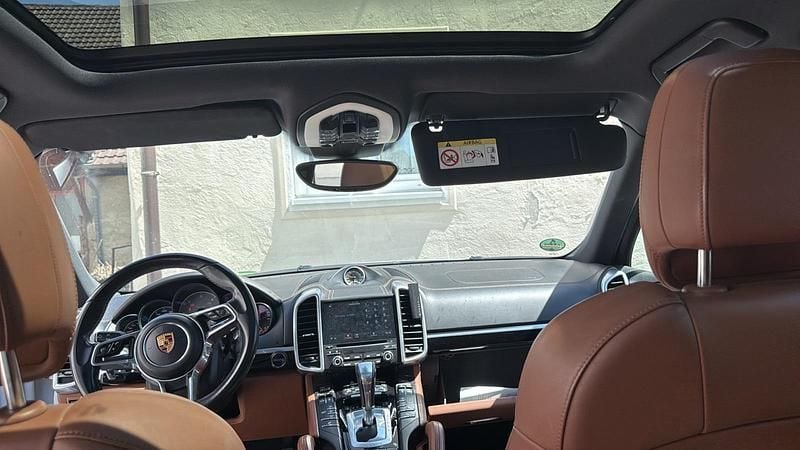 Weiß Gebraucht 2017 Porsche Cayenne SUV | 34.999 € (Guter Preis) - Bild 1/3