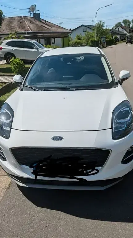 Gebraucht Ford Puma Titanium 125 PS (91 kW) 2020 Weiß SUV