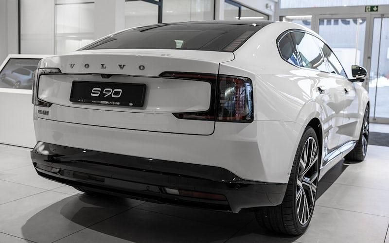 Neu Volvo ES90 Single Motor Extended Range 244 kW (333 PS) 2026 Weiß Limousine