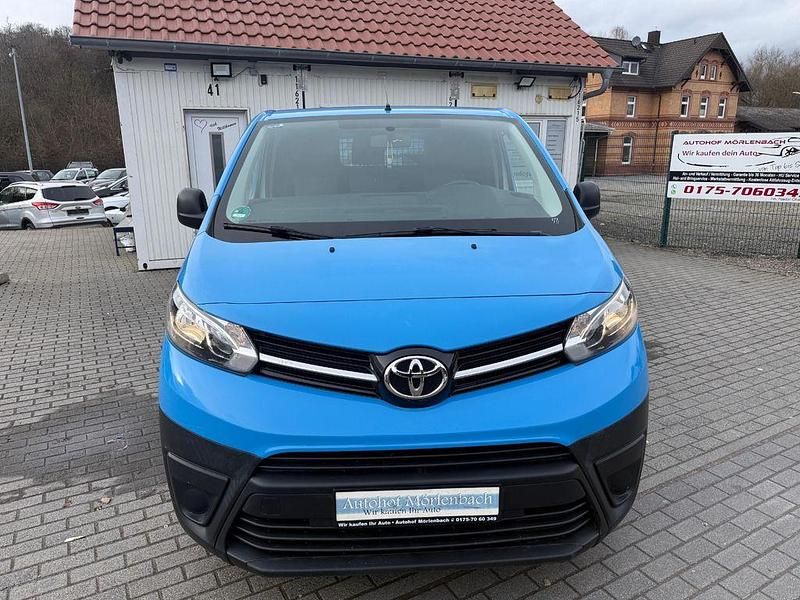 Gebraucht Toyota Proace 122 PS (89 kW) 2017 Weiß Van / Kleinbus