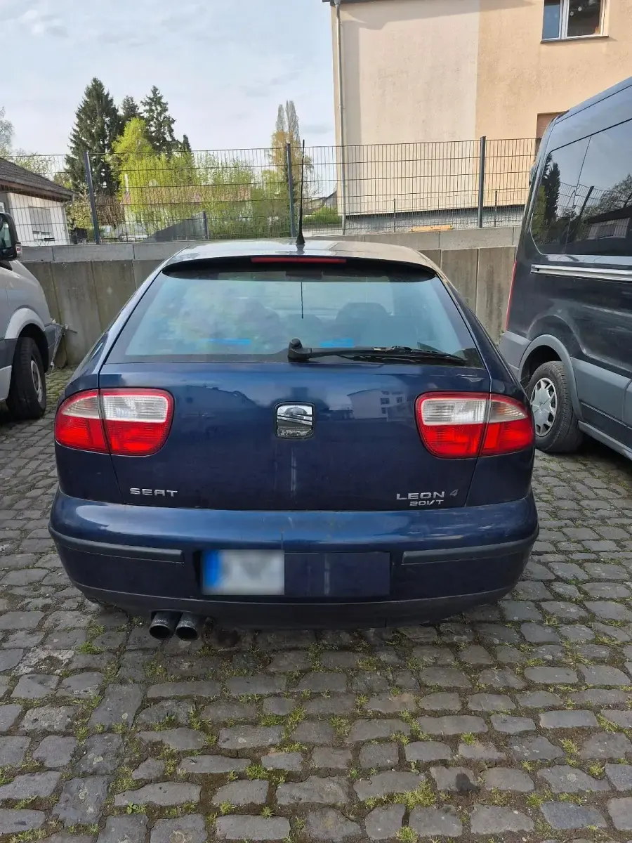 Używany Seat Leon 180 KM (132 kW) 2000 Niebieski Hatchback