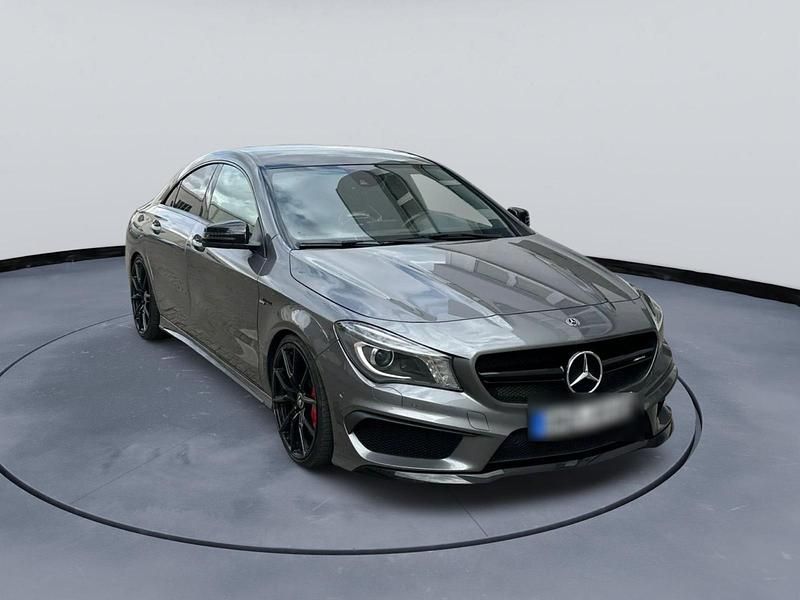 Grau Gebraucht 2014 Mercedes CLA45 AMG AMG Limousine | 21.500 € (Fairer Preis) - Bild 1/4