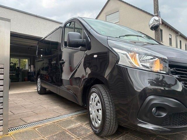Occasion Renault Trafic Luxe 120 ch (88 kW) 2017 Noir Monospace