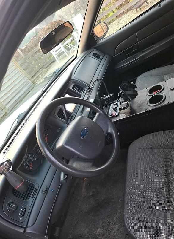 Gebraucht Ford Crown Victoria 253 PS (186 kW) 2007 Weiß Limousine