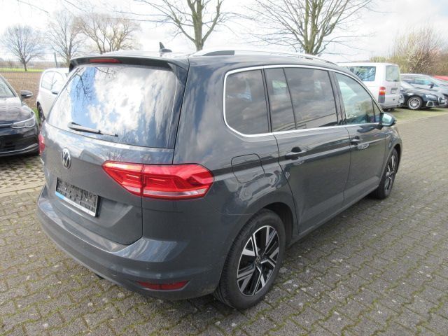 Gebraucht VW Touran Highline 150 PS (110 kW) 2021 Uranograu Van / Kleinbus