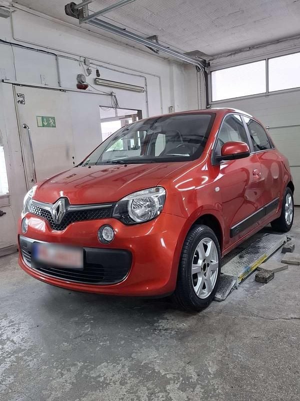 Rot Gebraucht 2016 Renault Twingo Kleinwagen | 7.500 € - Bild 1/4